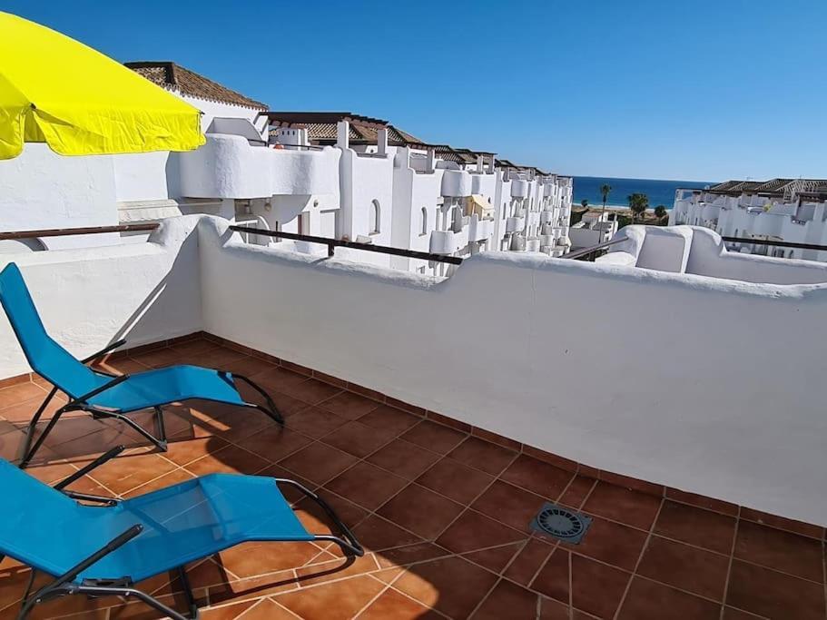 Atico Duplex Con Vistas Al Mar En Zahara De Los Atunes Bagian luar foto